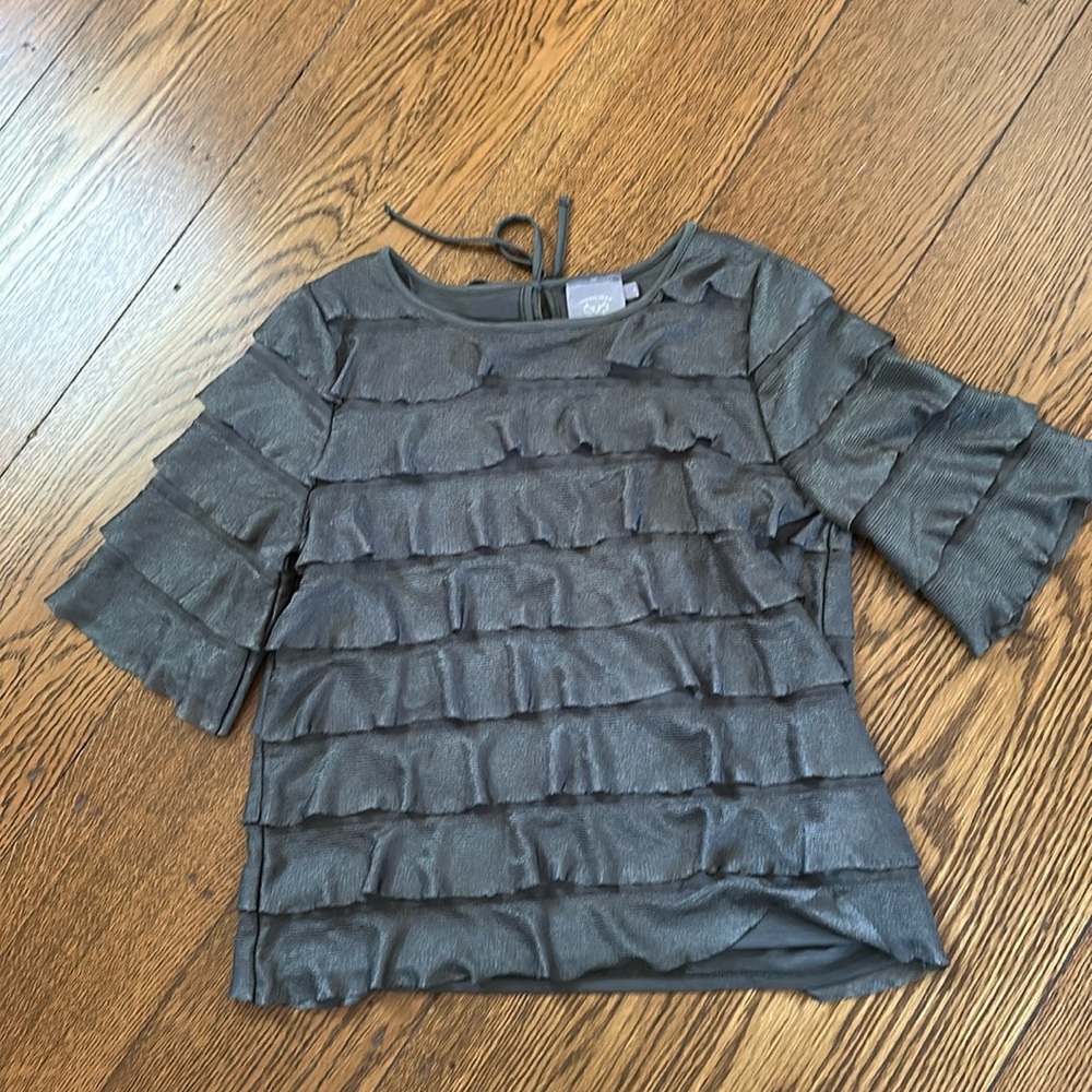 Anthropologie flowy olive/loden green top.